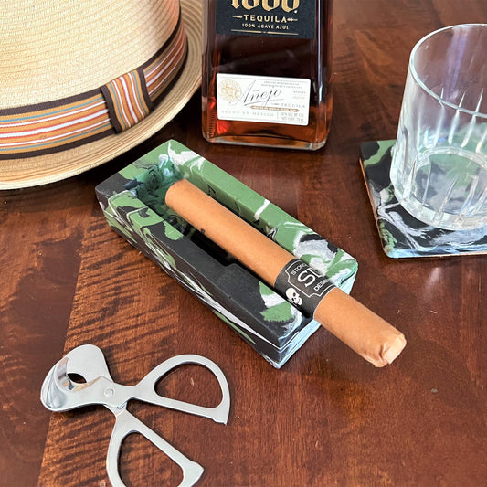 Essential Gifts for the Gentleman Who Loves Cigars